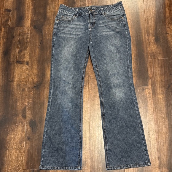 Apt. 9 Maxwell Fit Bootcut Jeans in Dark Blue - Picture 1 of 4